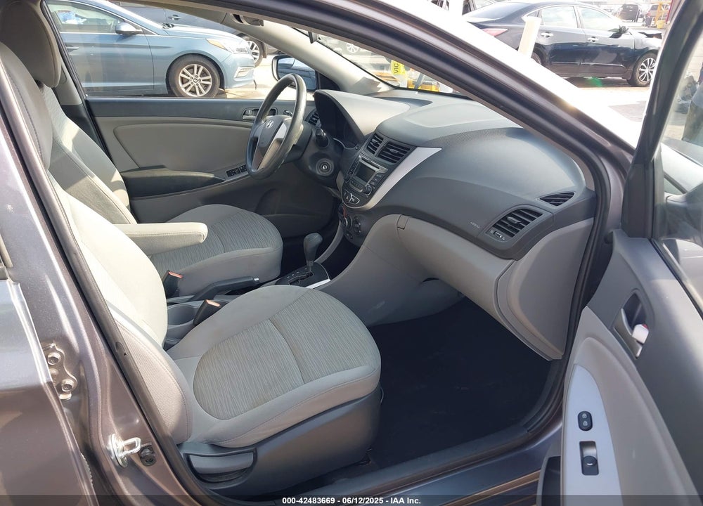 2015 HYUNDAI ACCENT VIN: KMHCT4AE4FU834419