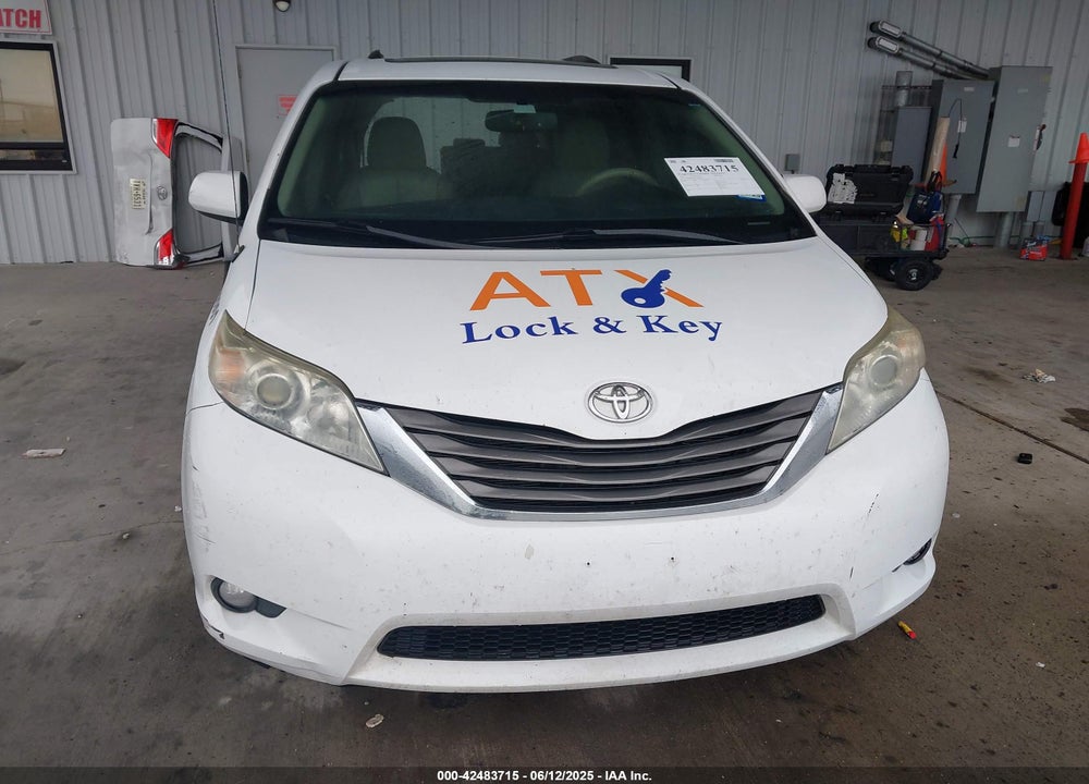 2012 TOYOTA SIENNA XLE V6 8 PASSENGER VIN: 5TDYK3DC6CS228816