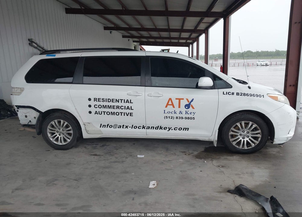 2012 TOYOTA SIENNA XLE V6 8 PASSENGER VIN: 5TDYK3DC6CS228816
