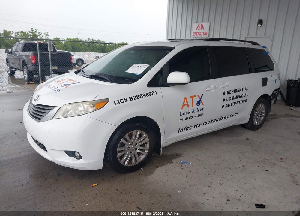 2012 TOYOTA SIENNA XLE V6 8 PASSENGER VIN: 5TDYK3DC6CS228816