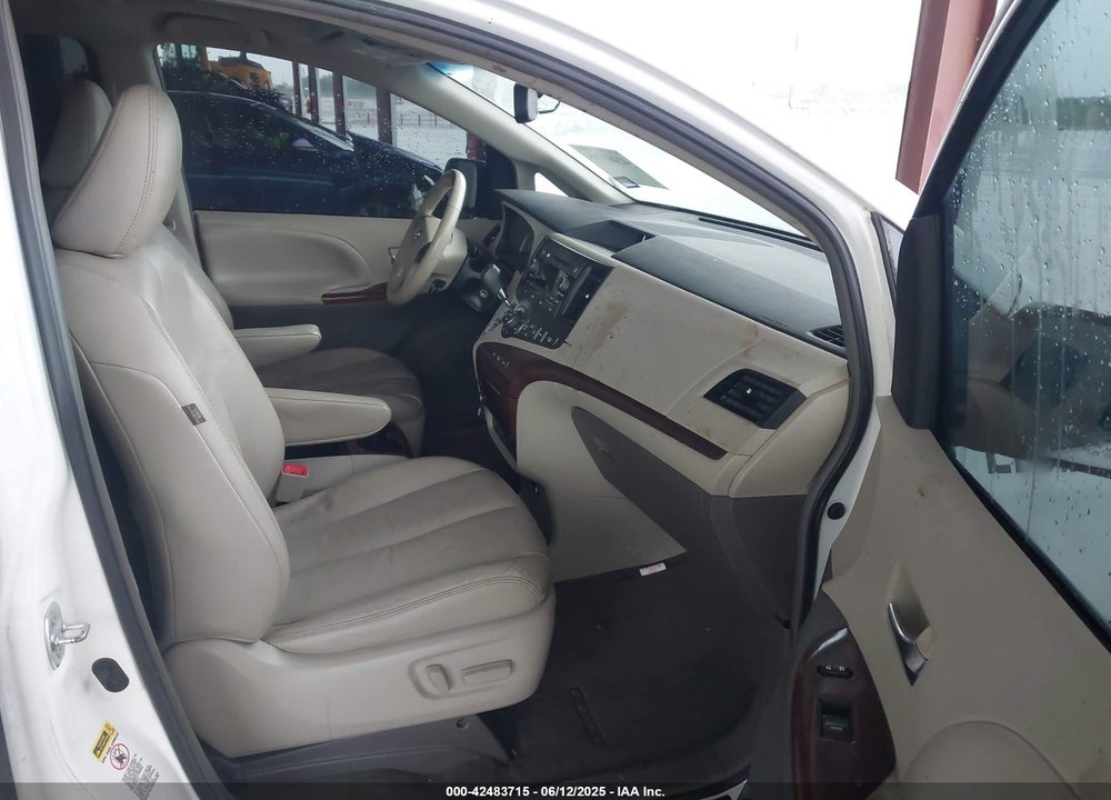 2012 TOYOTA SIENNA XLE V6 8 PASSENGER VIN: 5TDYK3DC6CS228816