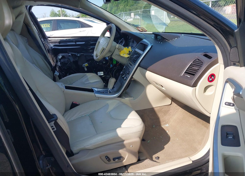 2010 VOLVO XC60 VIN: YV4992DZ3A2032509