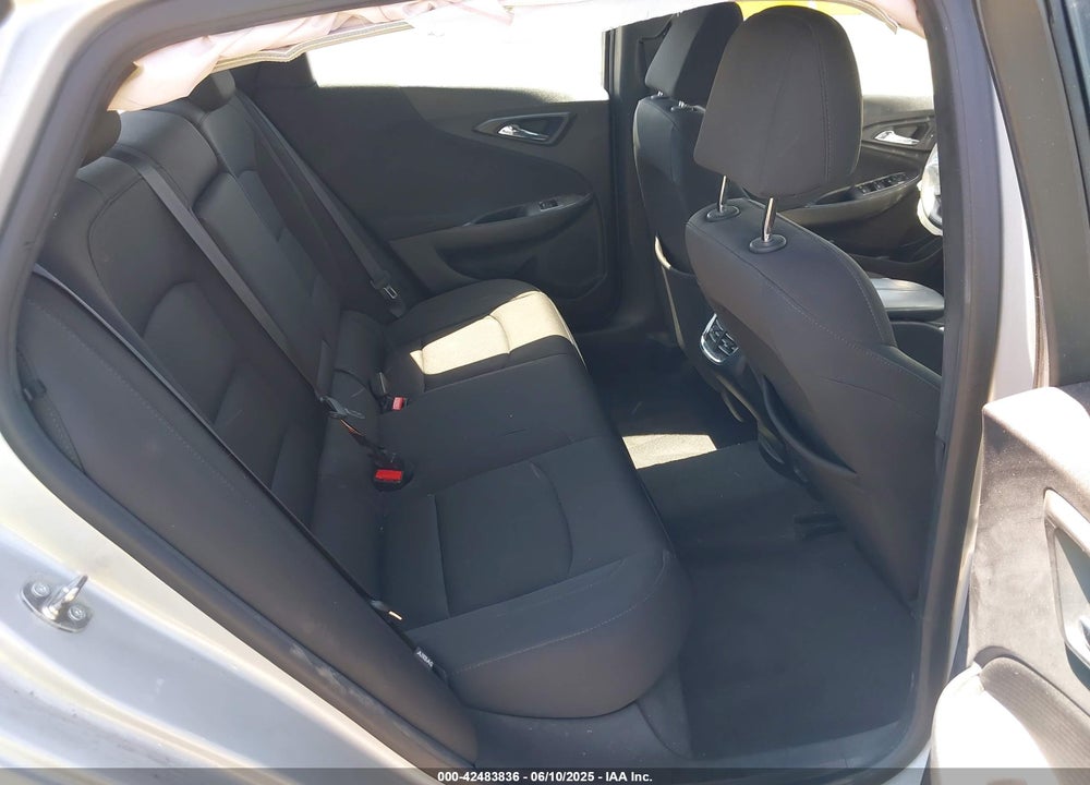 2019 CHEVROLET MALIBU VIN: 1G1ZD5ST8KF159972