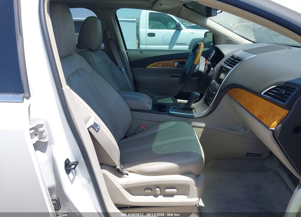 2011 LINCOLN MKX VIN: 2LMDJ6JK6BBJ06178