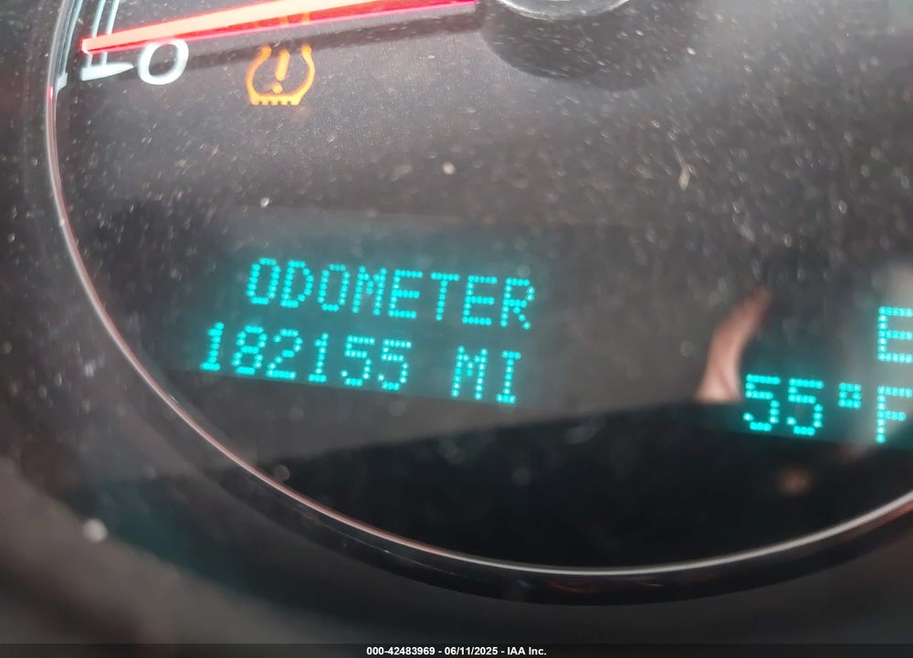 2011 GMC YUKON XL 1500 VIN: 1GKS1MEF4BR329765