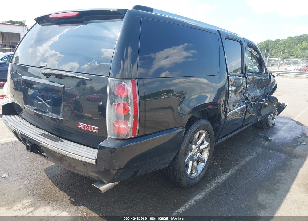 2011 GMC YUKON XL 1500 VIN: 1GKS1MEF4BR329765