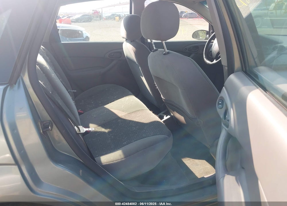 2003 FORD FOCUS SE VIN: 1FAFP34P33W252024