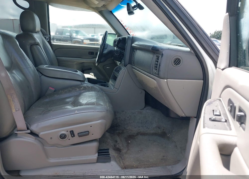2004 CHEVROLET TAHOE LT VIN: 1GNEC13ZX4R127036