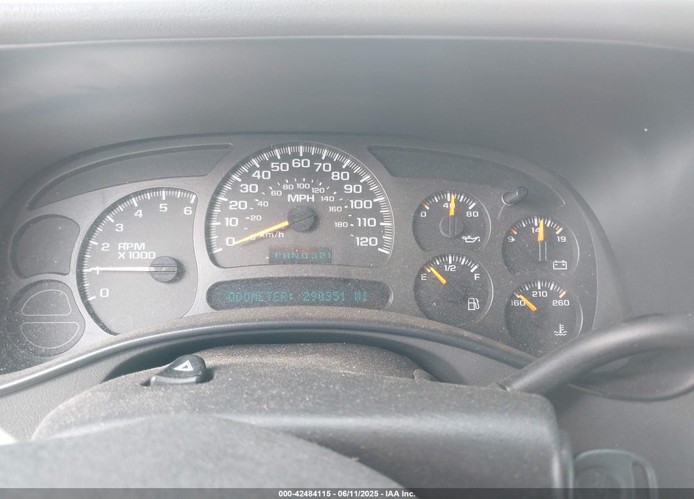 2004 CHEVROLET TAHOE LT VIN: 1GNEC13ZX4R127036