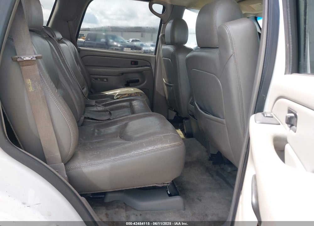 2004 CHEVROLET TAHOE LT VIN: 1GNEC13ZX4R127036