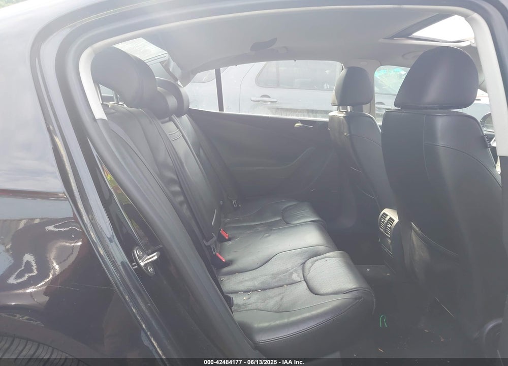 2008 VOLKSWAGEN PASSAT VIN: WVWEK73C48P026537