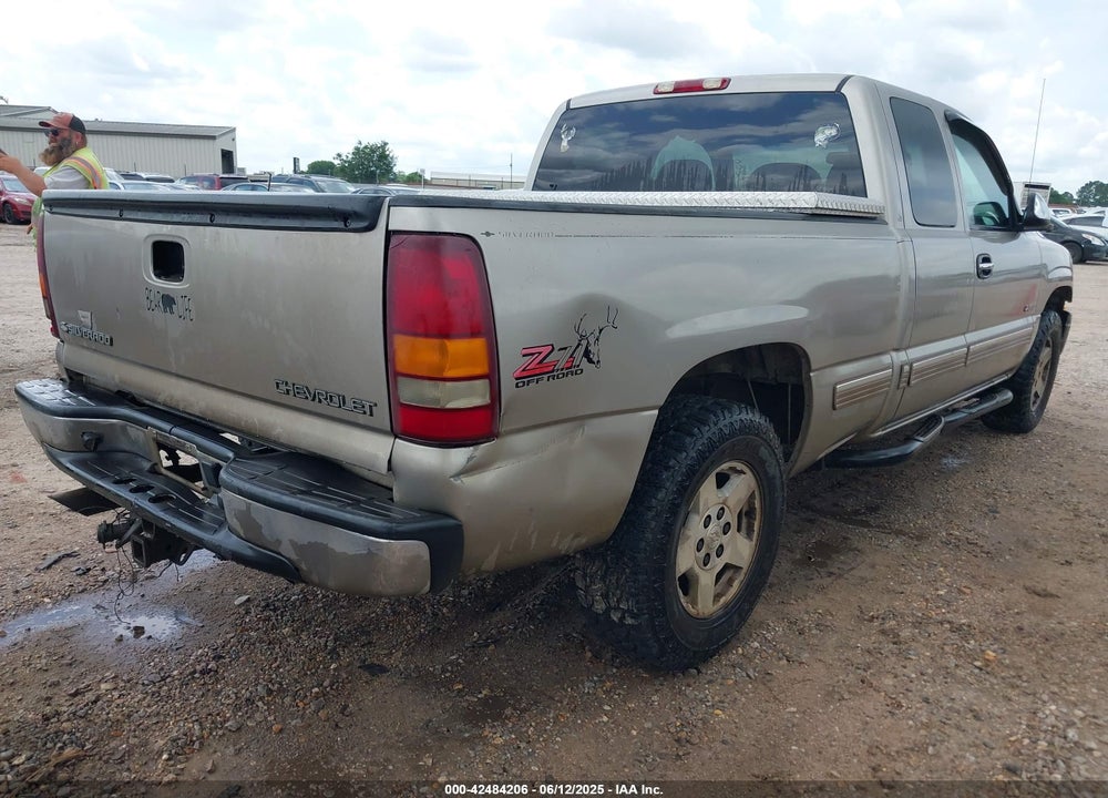 2002 CHEVROLET SILVERADO 1500 LS VIN: 2GCEK19T921391076