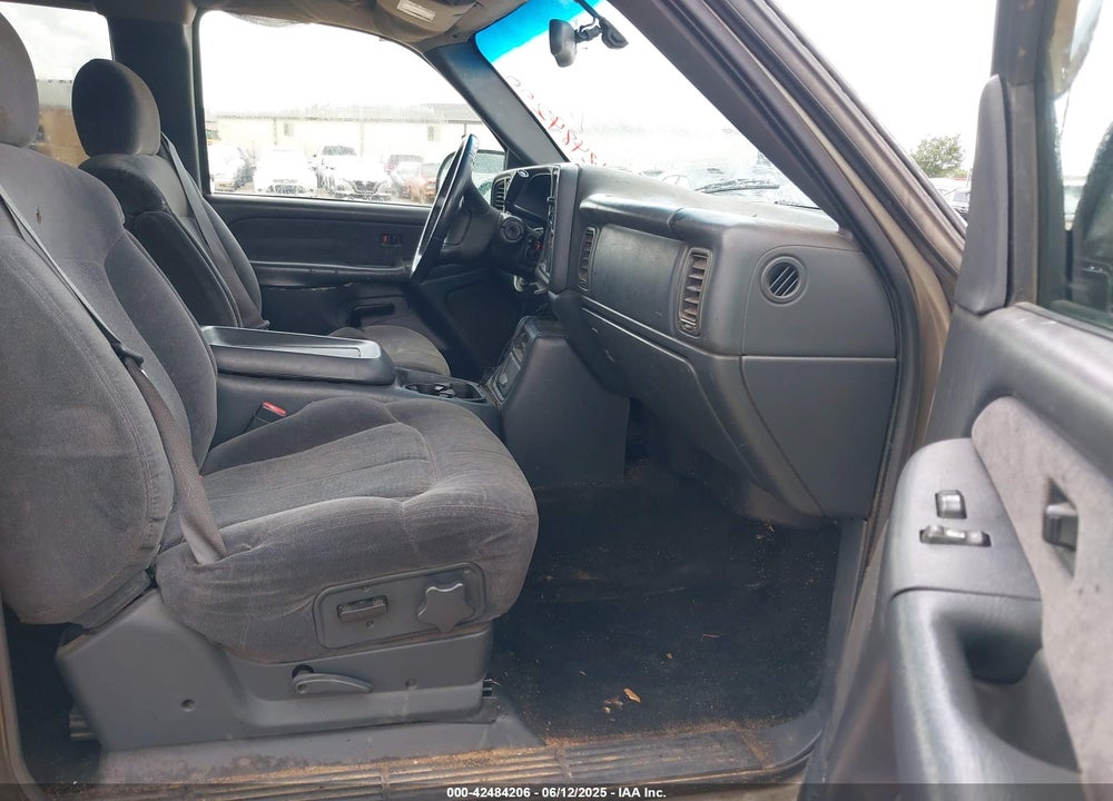 2002 CHEVROLET SILVERADO 1500 LS VIN: 2GCEK19T921391076
