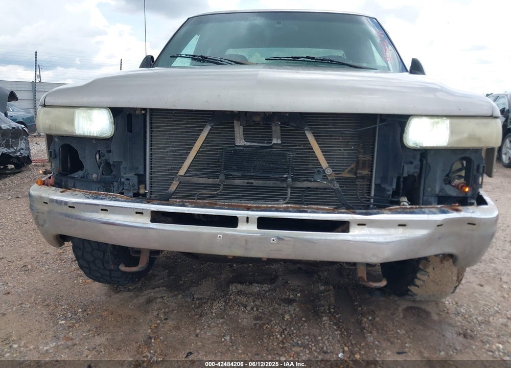 2002 CHEVROLET SILVERADO 1500 LS VIN: 2GCEK19T921391076