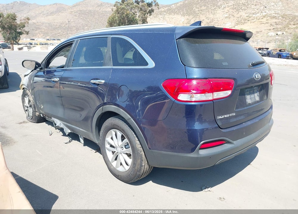 2016 KIA SORENTO VIN: 5XYPG4A54GG016749