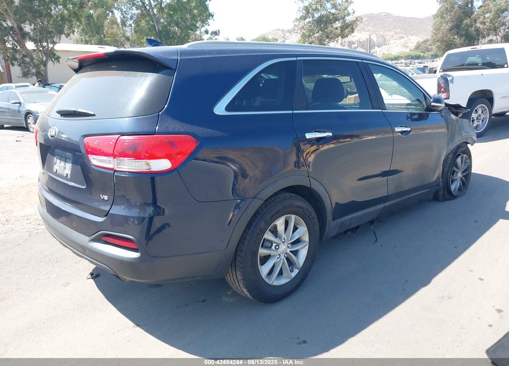 2016 KIA SORENTO VIN: 5XYPG4A54GG016749