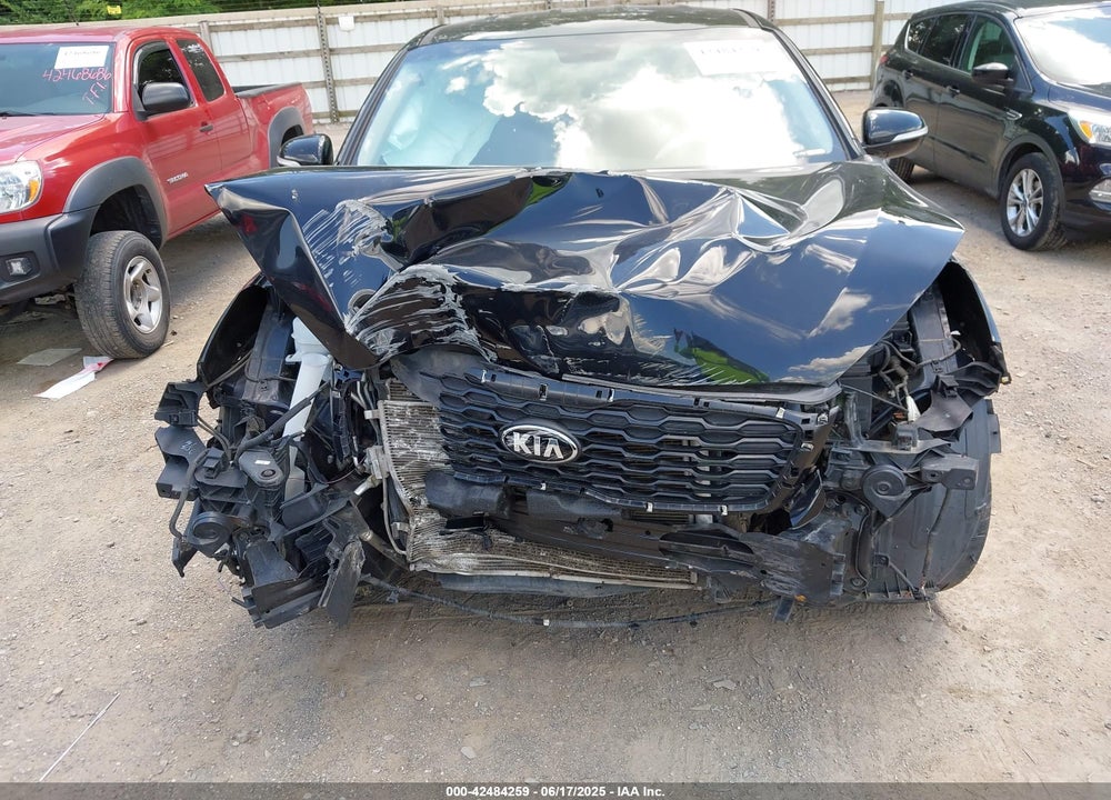 2019 KIA SORENTO VIN: 5XYPG4A34KG568064