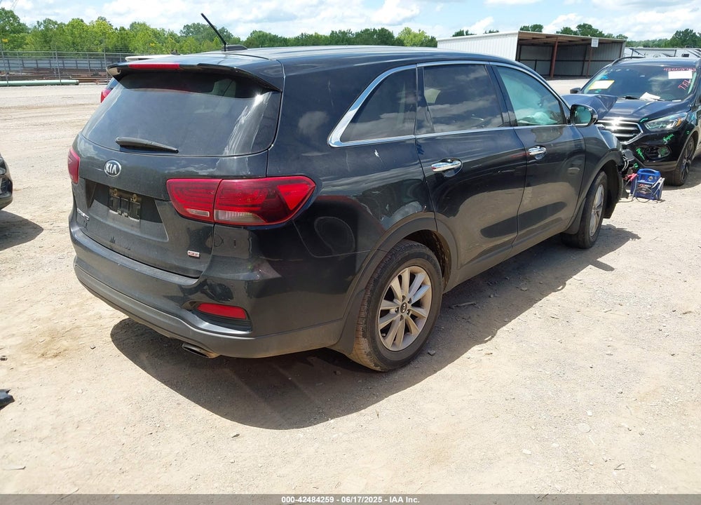 2019 KIA SORENTO VIN: 5XYPG4A34KG568064