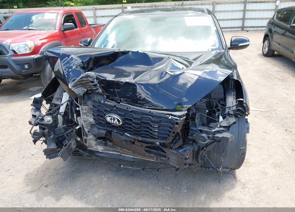 2019 KIA SORENTO VIN: 5XYPG4A34KG568064