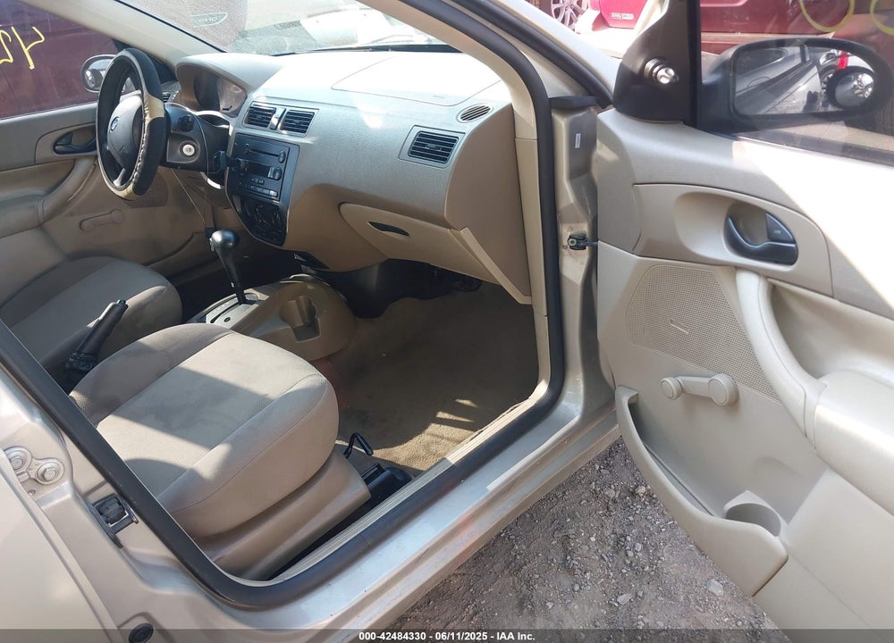 2007 FORD FOCUS VIN: 1FAFP34N07W271344