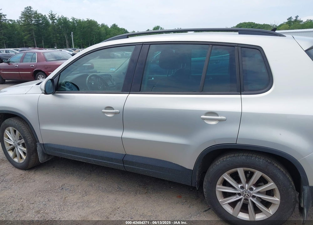 2015 VOLKSWAGEN TIGUAN VIN: WVGBV7AX2FW518756