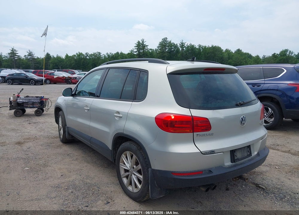 2015 VOLKSWAGEN TIGUAN VIN: WVGBV7AX2FW518756