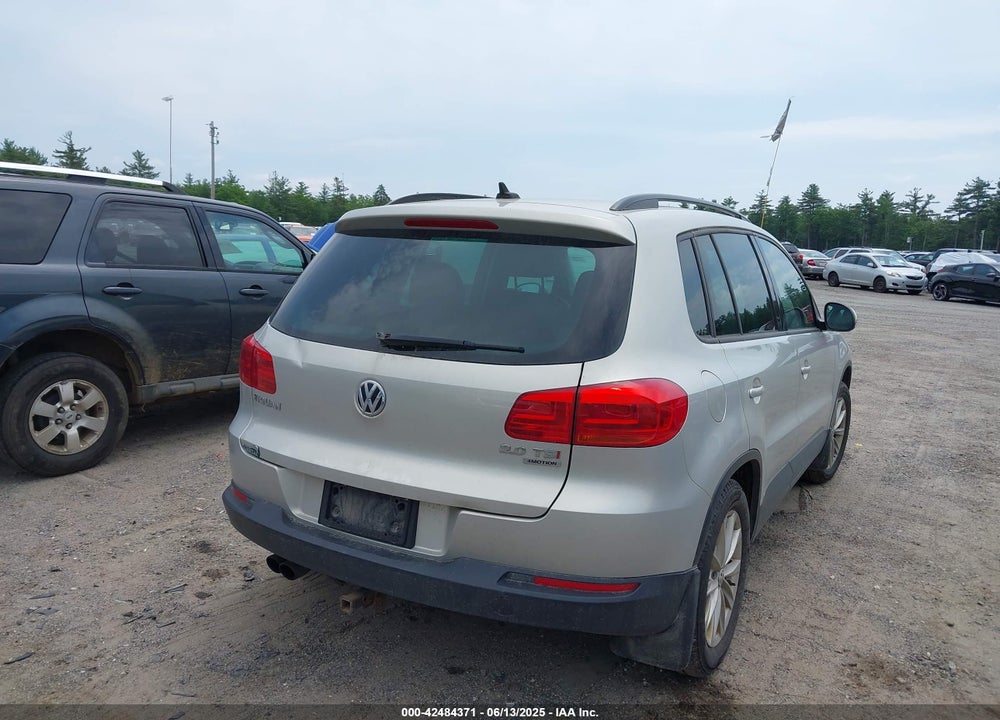 2015 VOLKSWAGEN TIGUAN VIN: WVGBV7AX2FW518756
