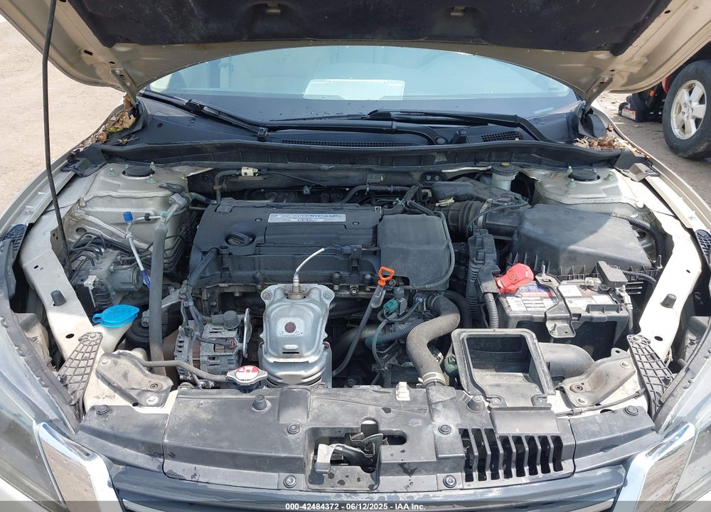 2015 HONDA ACCORD VIN: 1HGCR2F38FA233189
