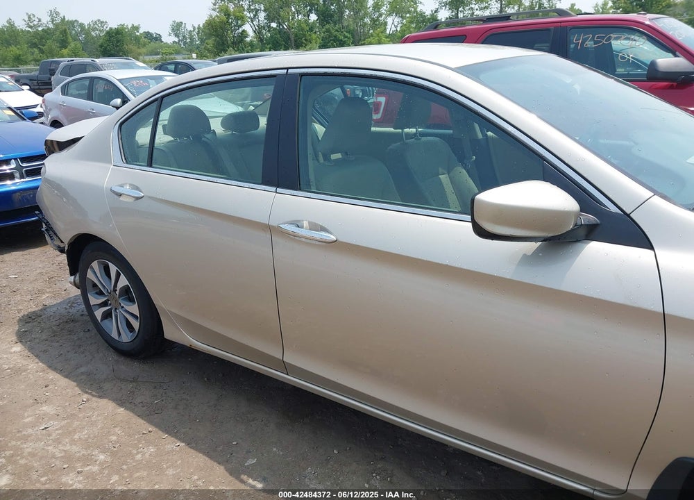 2015 HONDA ACCORD VIN: 1HGCR2F38FA233189