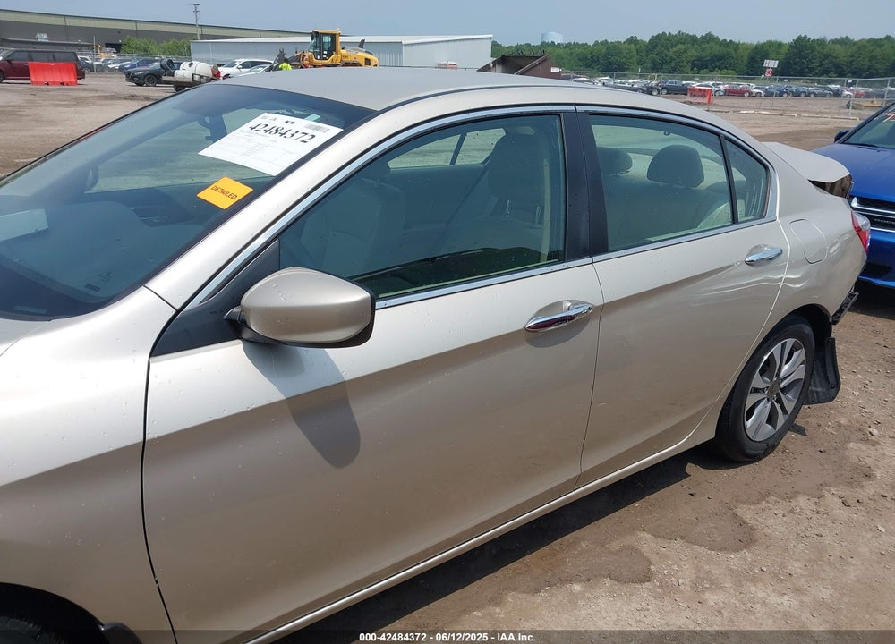 2015 HONDA ACCORD VIN: 1HGCR2F38FA233189