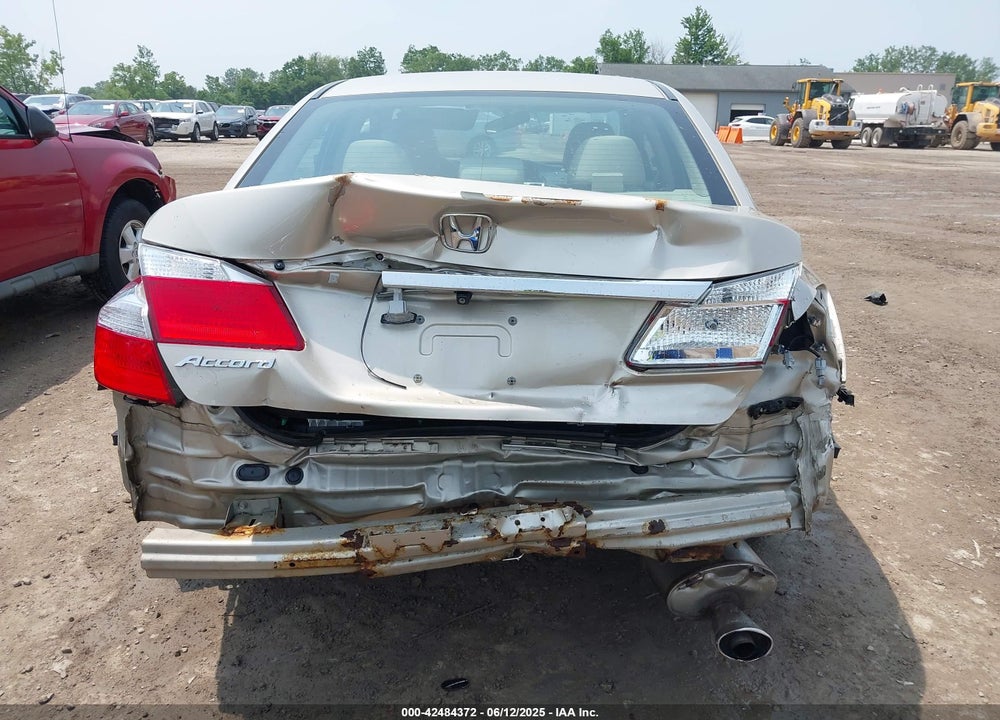 2015 HONDA ACCORD VIN: 1HGCR2F38FA233189