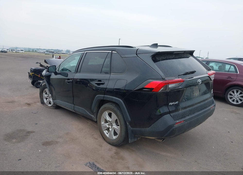 2021 TOYOTA RAV4 VIN: 2T3P1RFV2MW208496