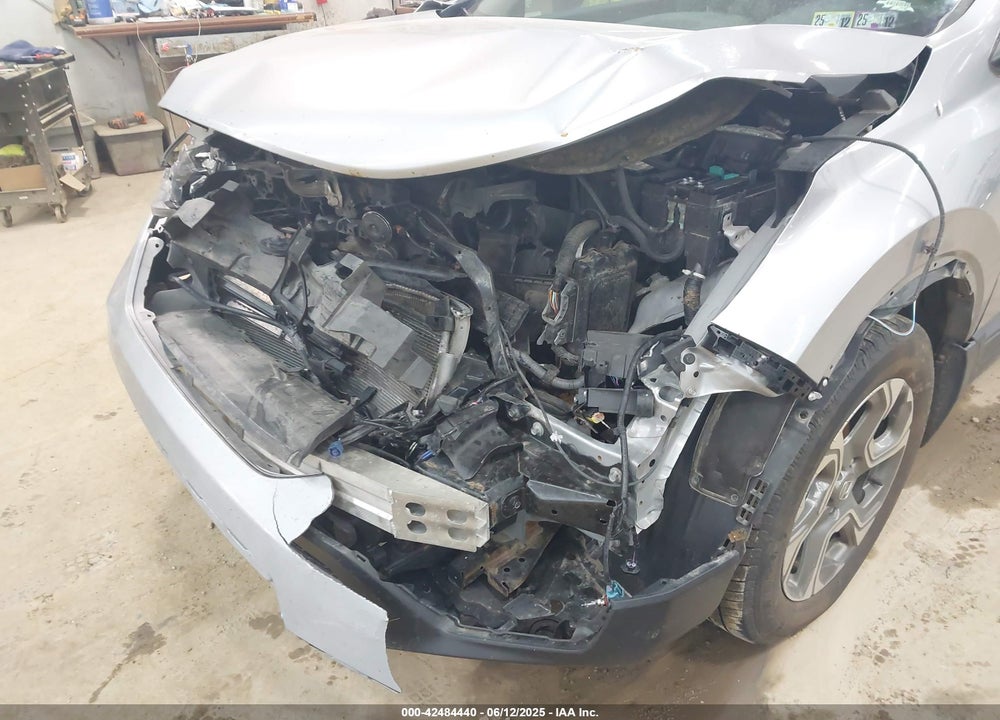 2017 HONDA CR-V VIN: 2HKRW2H52HH689314