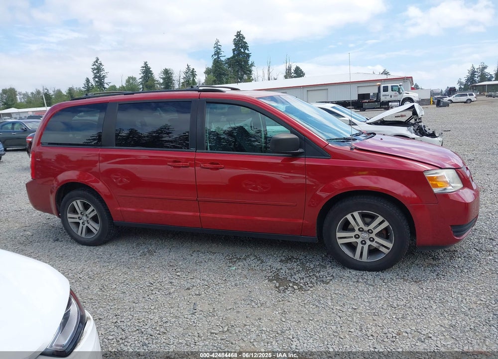 2010 DODGE GRAND CARAVAN VIN: 2D4RN4DEXAR220617