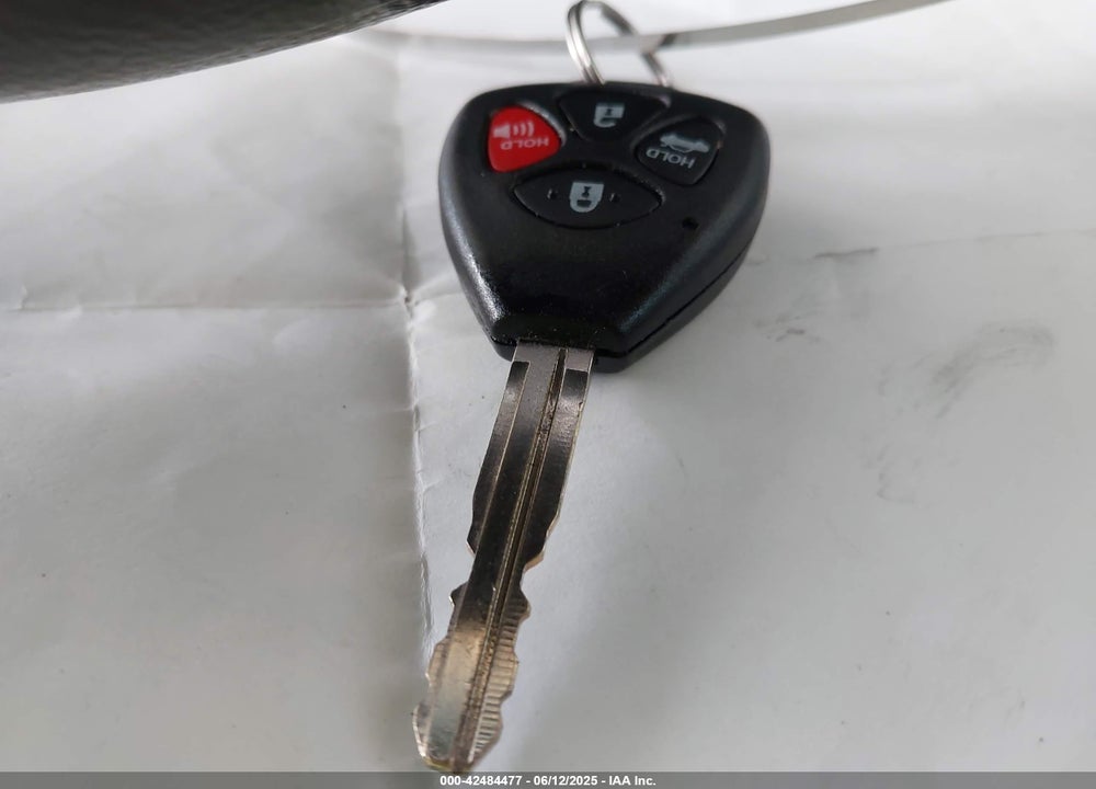 2009 TOYOTA CAMRY LE VIN: 4T4BE46K19R052738