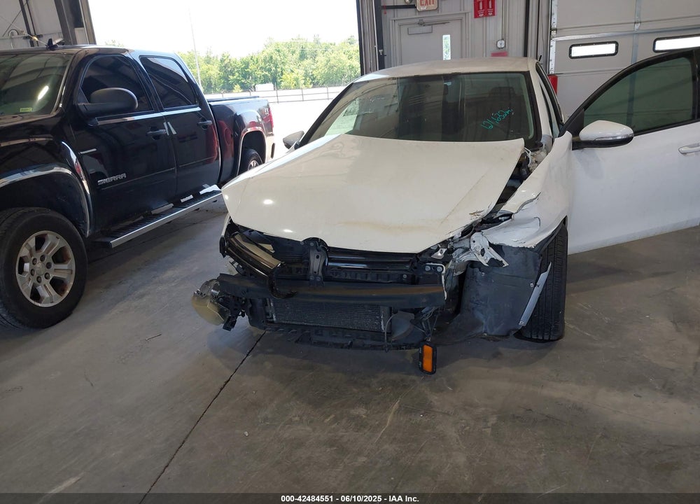 2010 VOLKSWAGEN GOLF VIN: WVWDA7AJ8AW082248