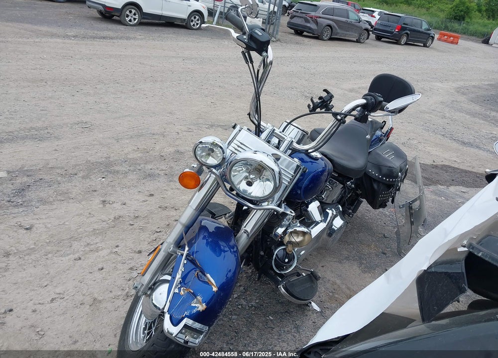 2015 HARLEY-DAVIDSON FLSTC HERITAGE SOFTAIL CLASSIC VIN: 1HD1BWV13FB017504