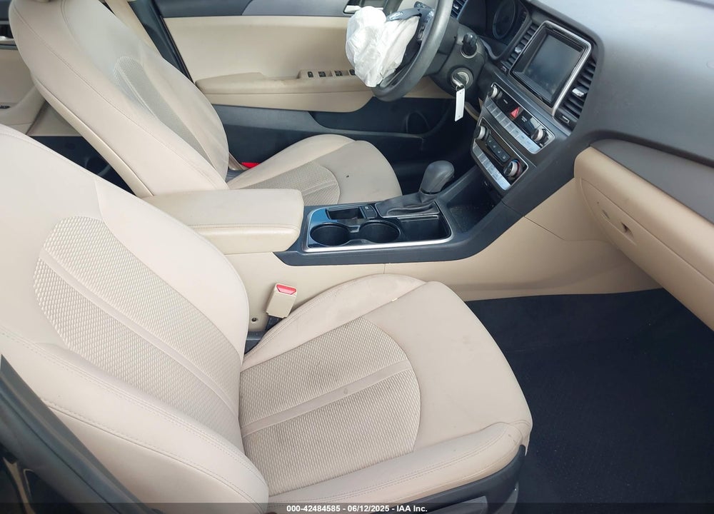 2018 HYUNDAI SONATA VIN: 5NPE24AF9JH615855