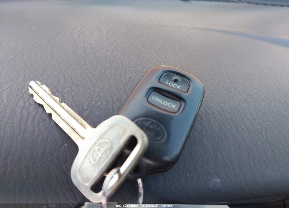 2006 TOYOTA TUNDRA VIN: 5TBET34136S502257