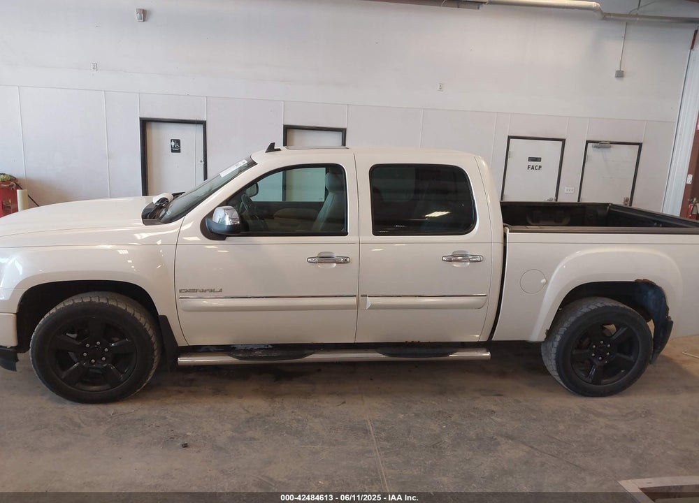 2010 GMC SIERRA 1500 VIN: 3GTRKXE28AG239460