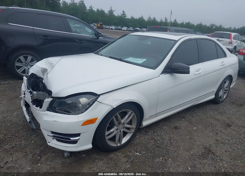 2013 MERCEDES-BENZ C 300 LUXURY 4MATIC/SPORT 4MATIC VIN: WDDGF8AB2DR247992