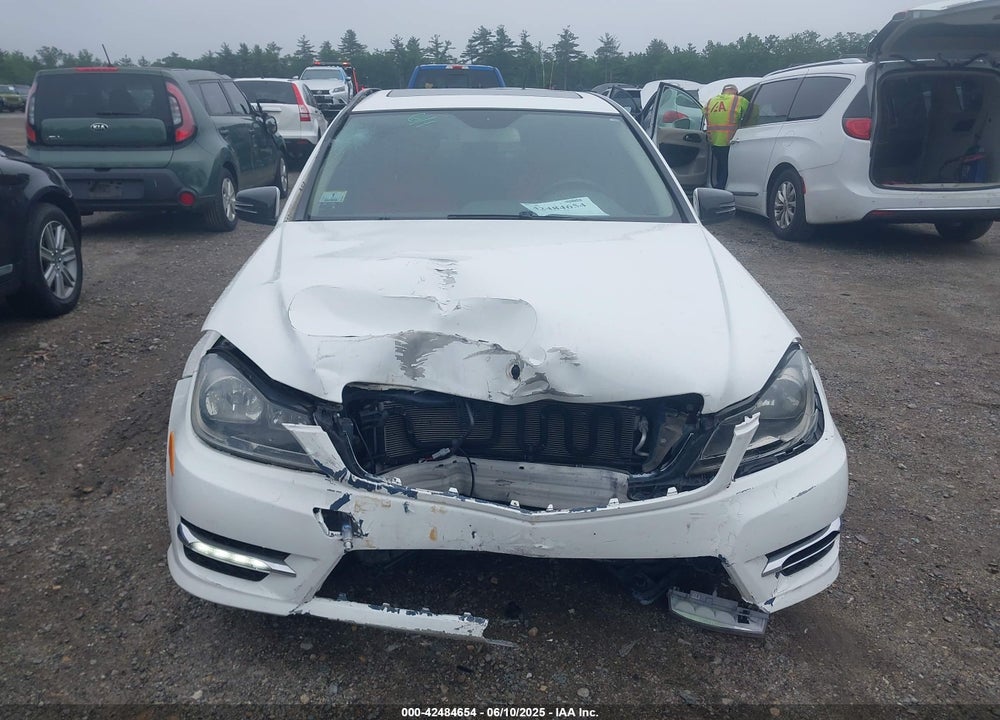 2013 MERCEDES-BENZ C 300 LUXURY 4MATIC/SPORT 4MATIC VIN: WDDGF8AB2DR247992