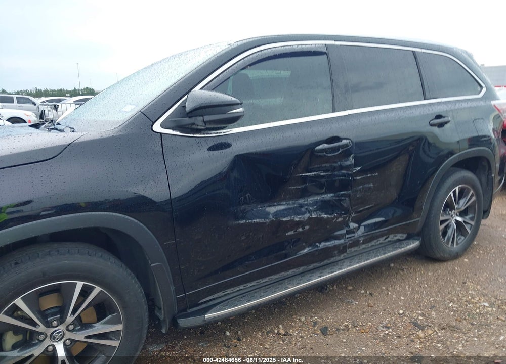 2016 TOYOTA HIGHLANDER XLE V6 VIN: 5TDKKRFH5GS132859