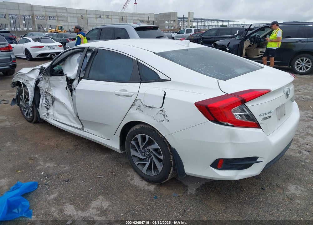 2018 HONDA CIVIC VIN: 19XFC2F74JE021119