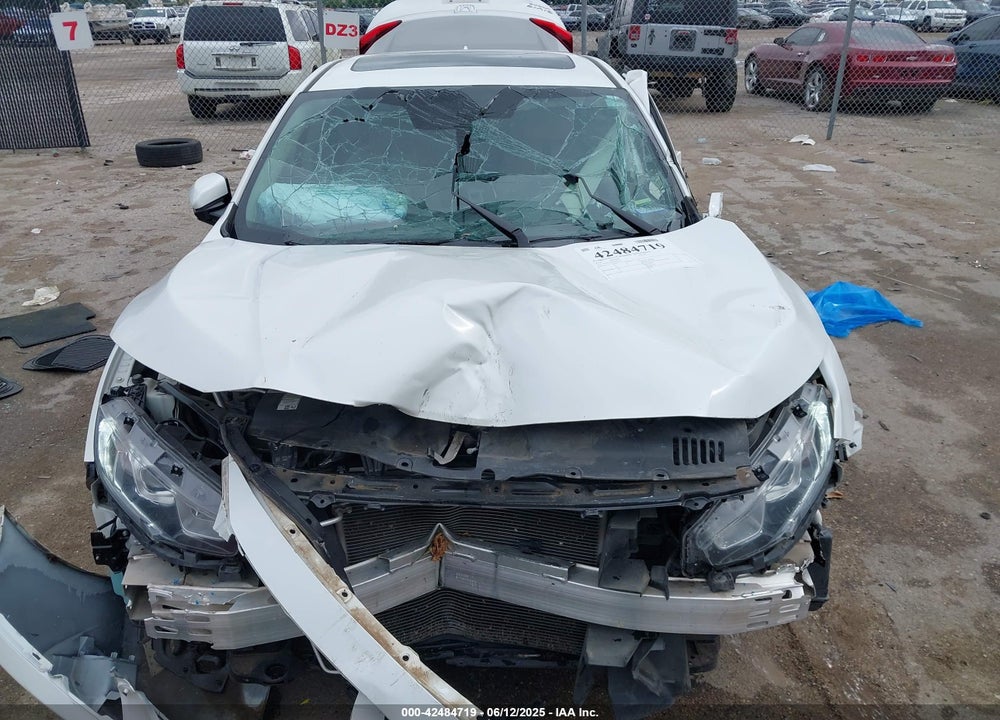 2018 HONDA CIVIC VIN: 19XFC2F74JE021119