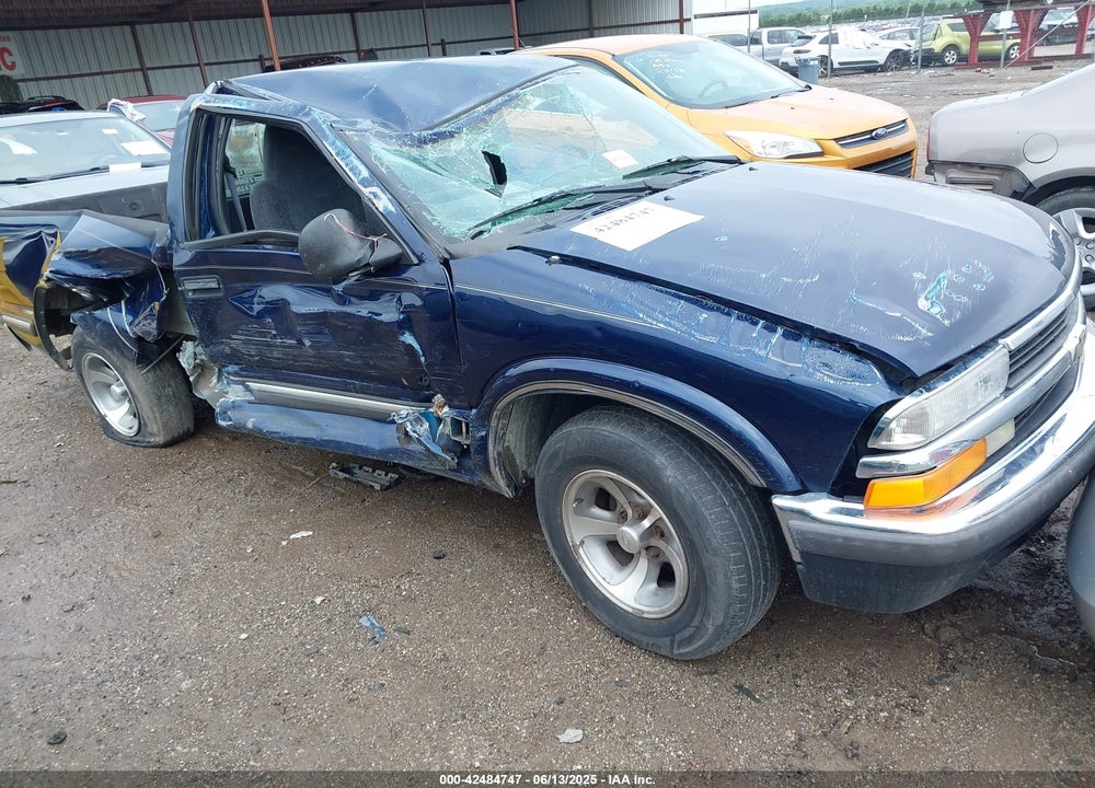1999 CHEVROLET S-10 LS VIN: 1GCCS1443X8126214