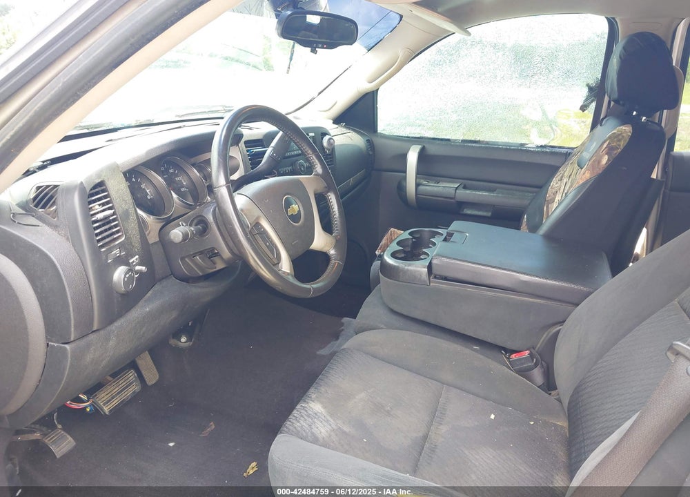 2009 CHEVROLET SILVERADO 1500 LT VIN: 3GCEK23359G208840