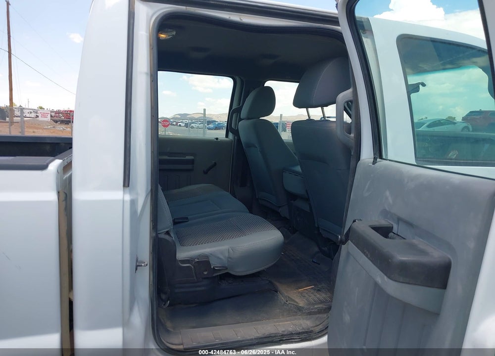 2011 FORD F-250 VIN: 1FT7W2B6XBEC15207