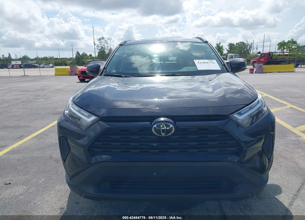 2025 TOYOTA RAV4 HYBRID XLE VIN: 4T3RWRFV1SU164675
