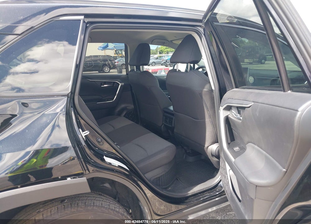 2025 TOYOTA RAV4 HYBRID XLE VIN: 4T3RWRFV1SU164675